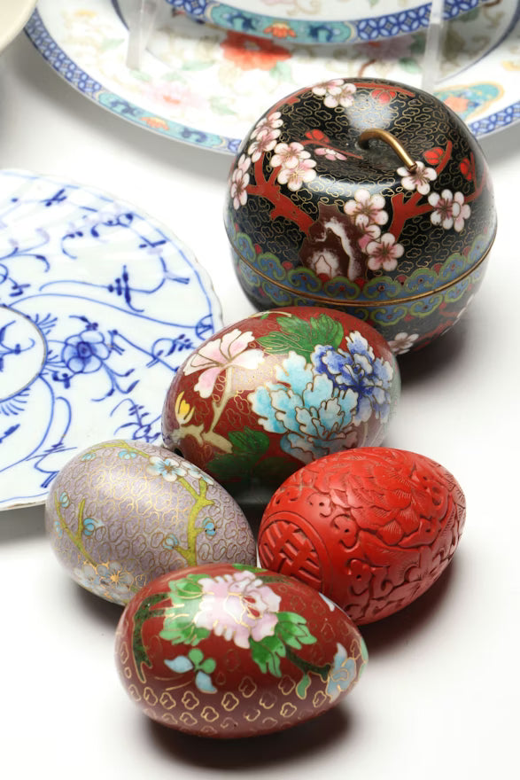 Item #823 Distinctive Settings "Ming" Plates with Cloisonné Eggs and Other Décor