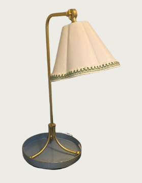 Scalloped Table Lamp