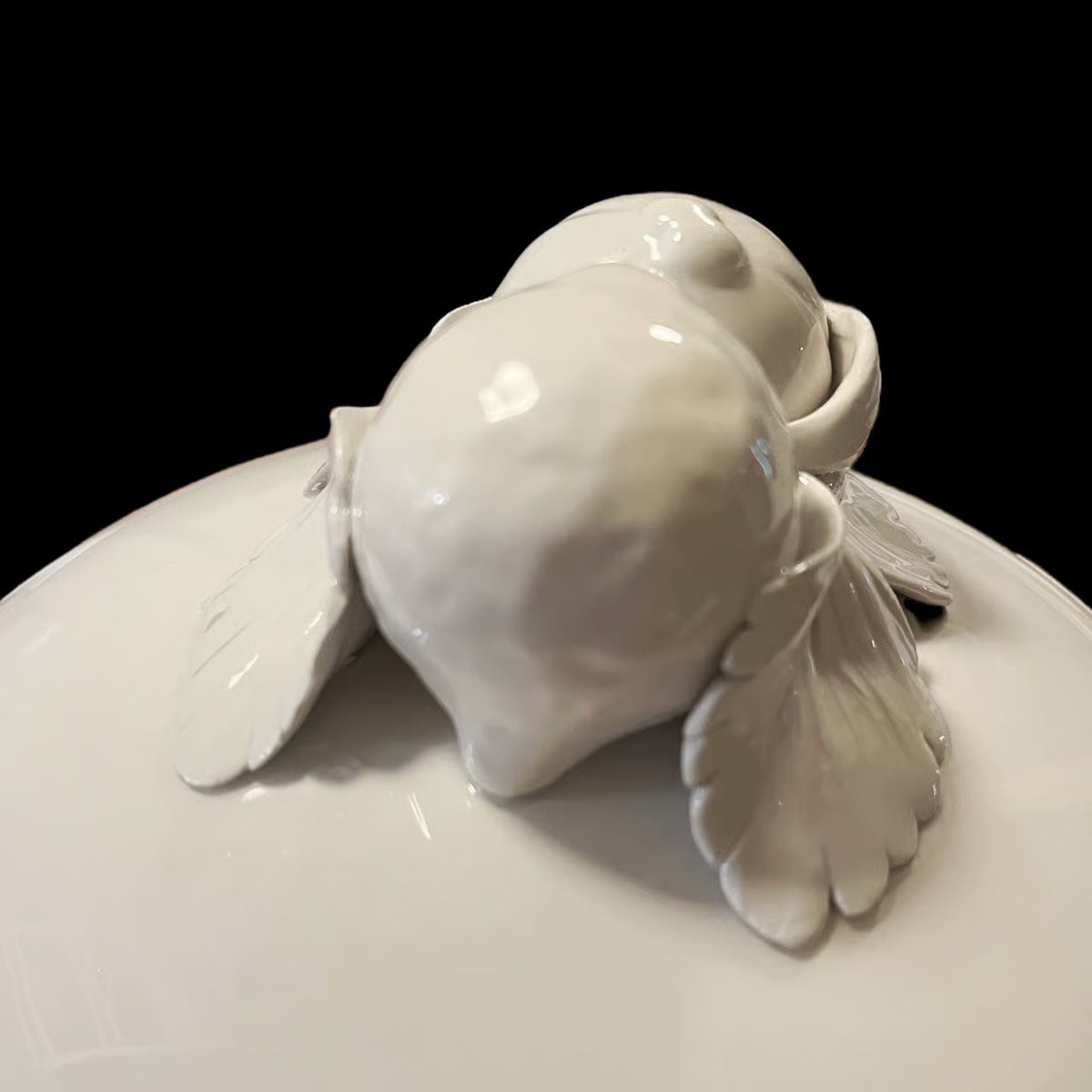 Item #752 Williams-Sonoma "Italian lemon" Lidded Soup Tureen