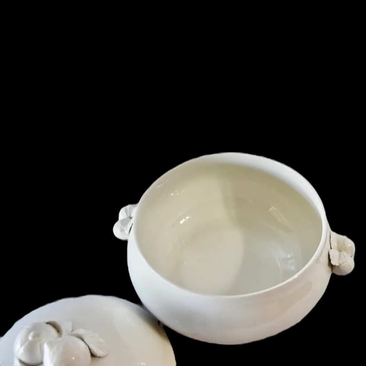 Item #752 Williams-Sonoma "Italian lemon" Lidded Soup Tureen